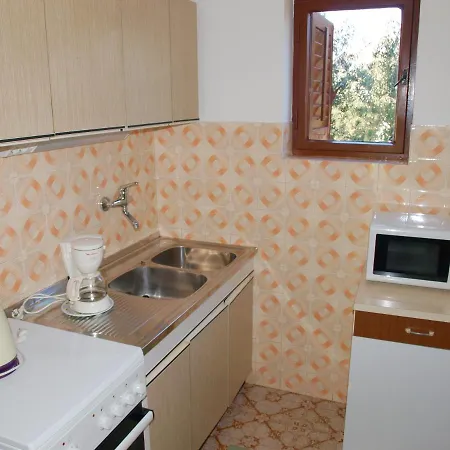 With A Parking Space Businci, Ciovo - 4667 Apartment
